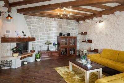 Splendid Makarska Villa with Heated Indoor and Outdoor pool and Traditional Dalmatian Tavern 