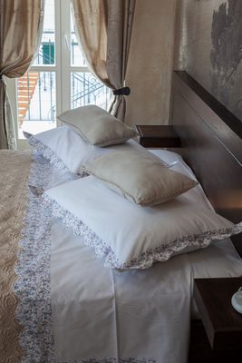 Splendid Makarska Villa with Heated Indoor and Outdoor pool and Traditional Dalmatian Tavern 