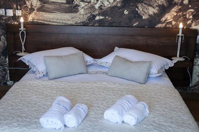 Splendid Makarska Villa with Heated Indoor and Outdoor pool and Traditional Dalmatian Tavern 