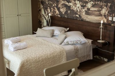Splendid Makarska Villa with Heated Indoor and Outdoor pool and Traditional Dalmatian Tavern 