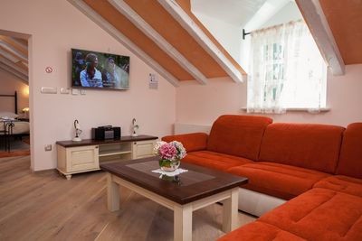 Splendid Makarska Villa with Heated Indoor and Outdoor pool and Traditional Dalmatian Tavern 
