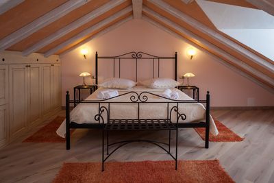 Splendid Makarska Villa with Heated Indoor and Outdoor pool and Traditional Dalmatian Tavern 