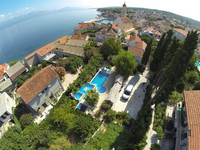 Large Island Brac Children Friendly Villa with Pool and Jacuzzi near Pebble Beach 