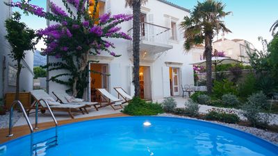 Beachfront Villa with Pool for 9 People in Orebic