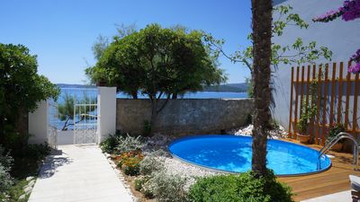 Beachfront Villa with Pool for 9 People in Orebic