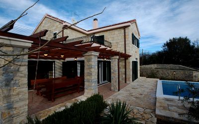 Island Brac Luxury Rustic Villa with Pool