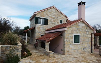Island Brac Luxury Rustic Villa with Pool
