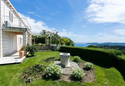 Lovely Holiday House with Private Pool and Sea View in Orasac