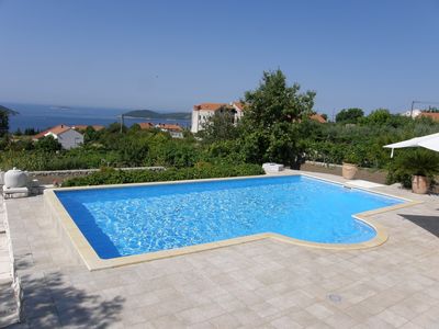 Lovely Holiday House with Private Pool and Sea View in Orasac