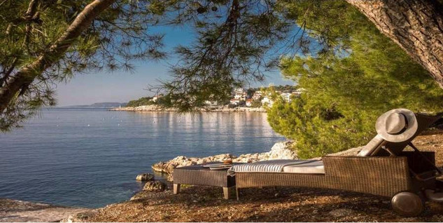 Large Luxury Beach Villa with Pool in Primosten
