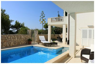 Large Luxury Beach Villa with Pool in Primosten