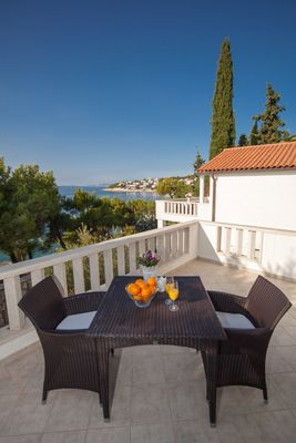 Large Luxury Beach Villa with Pool in Primosten