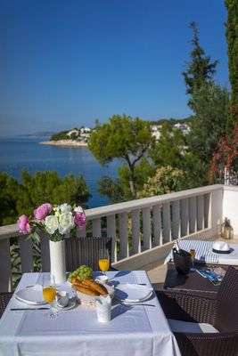 Large Luxury Beach Villa with Pool in Primosten