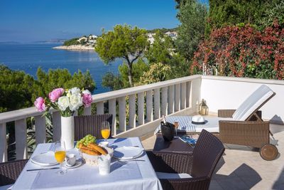 Large Luxury Beach Villa with Pool in Primosten