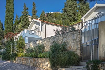 Large Luxury Beach Villa with Pool in Primosten