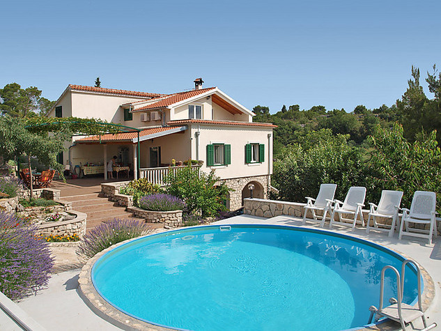 Dalmatian Stone House With Pool Near Sibenik