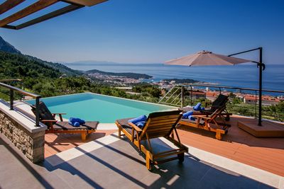Fabulous Luxury Villa with Heated Infinity Pool and Sea View over Makarska