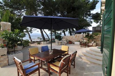 Splendid Beach Villa With Swimming Pool On island Brac, Mirca