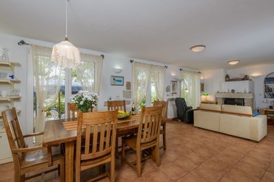 Splendid Beach Villa With Swimming Pool On island Brac, Mirca