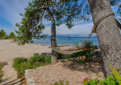 Splendid Beach Villa With Swimming Pool On island Brac, Mirca