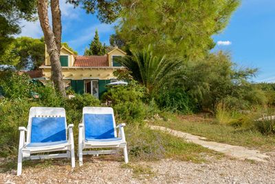 Splendid Beach Villa With Swimming Pool On island Brac, Mirca