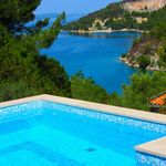 Charming 2 Bedroom Seafront House with Pool Island Brac
