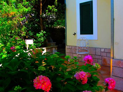Charming 2 Bedroom Seafront House with Pool Island Brac