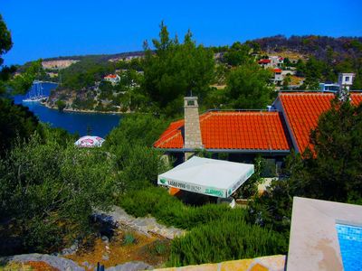 Charming 2 Bedroom Seafront House with Pool Island Brac