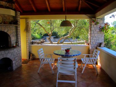 Charming 2 Bedroom Seafront House with Pool Island Brac