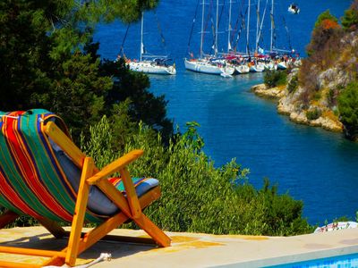 Charming 2 Bedroom Seafront House with Pool Island Brac