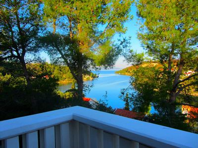 Charming 2 Bedroom Seafront House with Pool Island Brac