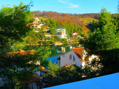 Charming 2 Bedroom Seafront House with Pool Island Brac