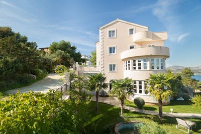 Large Deluxe Villa With Indoor Pool, Wellness & Garden