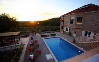 Stone House with Large Yard and Swimming Pool Konavle