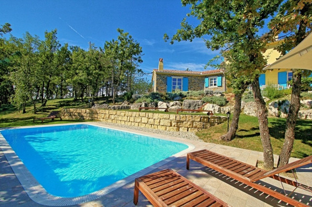 Beautiful Istrian Villa with Pool and Children Playground