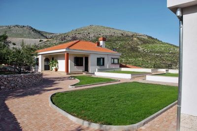 5 Bedroom 5 Star Luxury Mansion in Trogir Hinterland