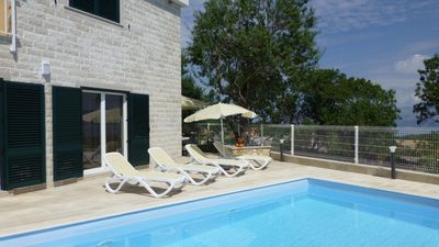 Modern Stone Villa  With Pool; island Brac Hinterland