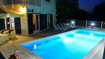 Modern Stone Villa  With Pool; island Brac Hinterland