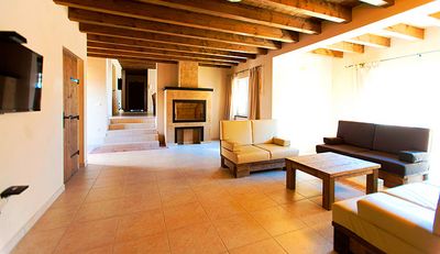 Luxury Villa with Pool, Outdoor Jacuzzi, and Sauna near Pula in Istria