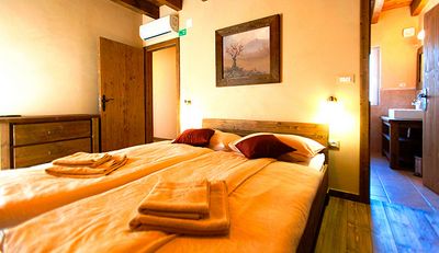 Luxury Villa with Pool, Outdoor Jacuzzi, and Sauna near Pula in Istria