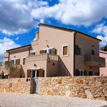 Luxury Villa with Pool, Outdoor Jacuzzi, and Sauna near Pula in Istria