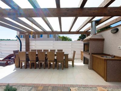 Luxury Villa with Pool, Outdoor Jacuzzi, and Sauna near Pula in Istria