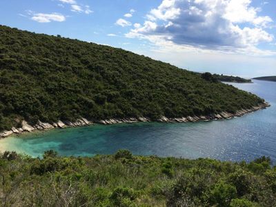 Adorable seafront stone house for 4 persons near Maslinica on the island of Solta