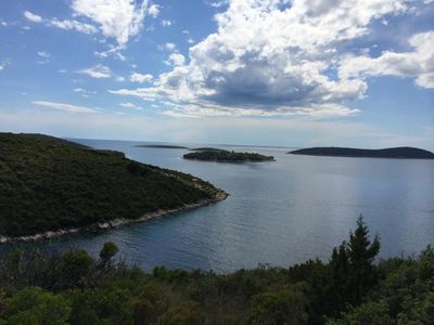 Adorable seafront stone house for 4 persons near Maslinica on the island of Solta