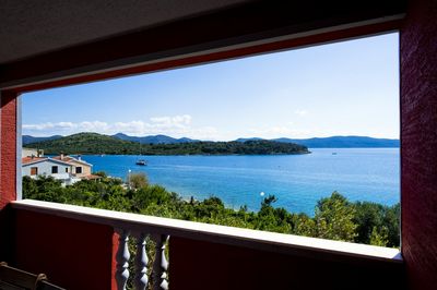 Spacious Seaside Holiday House with Pool, Outdoor Jacuzzi, Sauna, and Tavern, Riviera Zadar