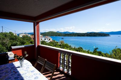 Spacious Seaside Holiday House with Pool, Outdoor Jacuzzi, Sauna, and Tavern, Riviera Zadar