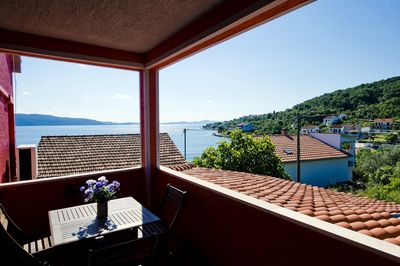 Spacious Seaside Holiday House with Pool, Outdoor Jacuzzi, Sauna, and Tavern, Riviera Zadar