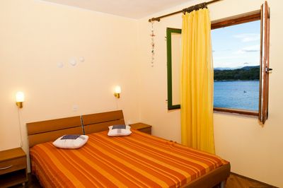 Spacious Seaside Holiday House with Pool, Outdoor Jacuzzi, Sauna, and Tavern, Riviera Zadar