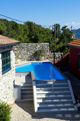 Spacious Seaside Holiday House with Pool, Outdoor Jacuzzi, Sauna, and Tavern, Riviera Zadar