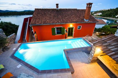 Spacious Seaside Holiday House with Pool, Outdoor Jacuzzi, Sauna, and Tavern, Riviera Zadar